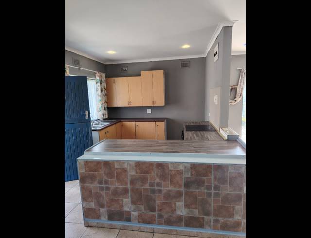 6 BEDROOM HOUSE FOR SALE IN NORTHDENE